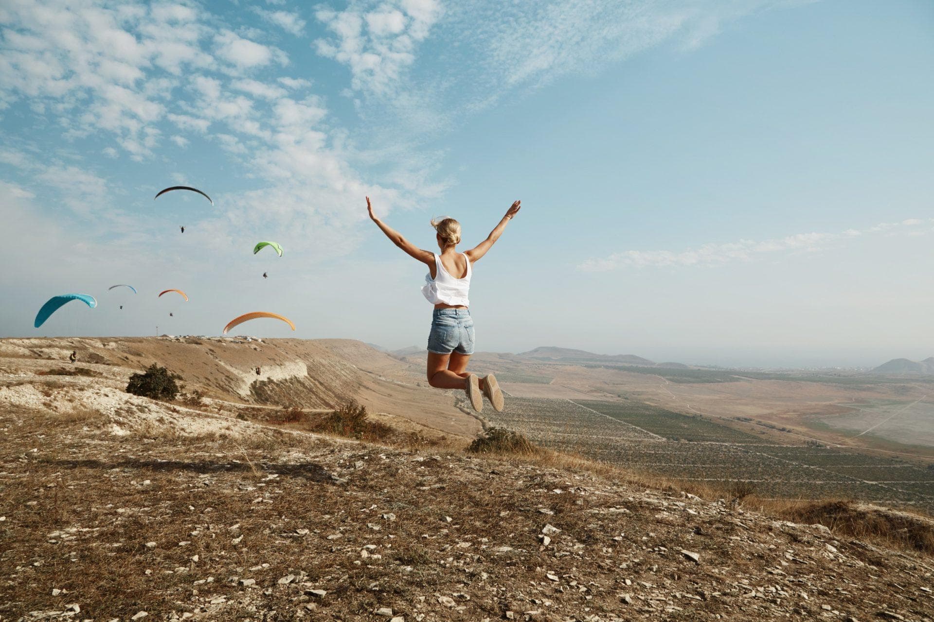 Yamaç Paraşütü, Paramotor ve Skydive: Hangisi Size Göre?